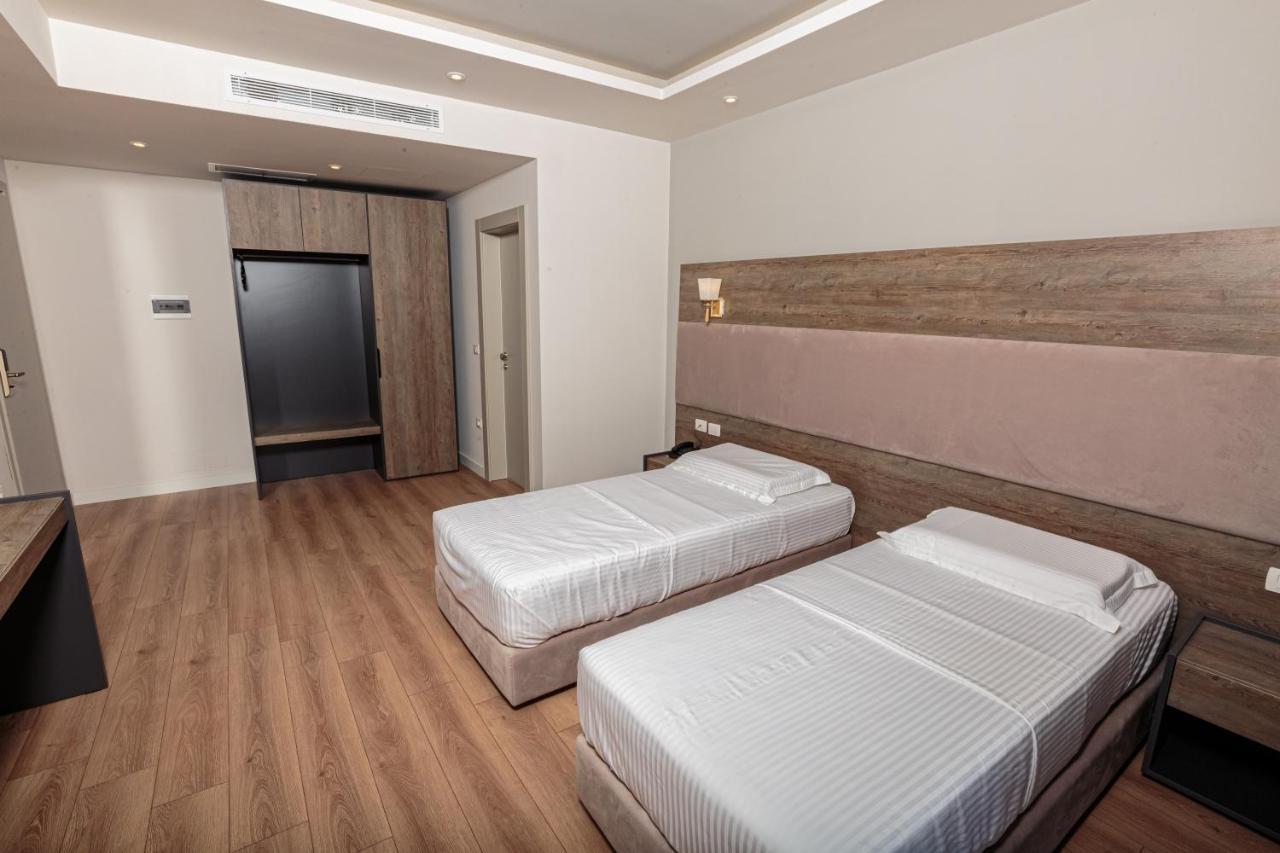 Hotel Real Vlorë Exterior foto